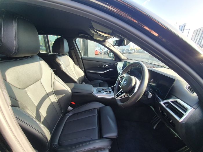 BMW 3 Series 2025