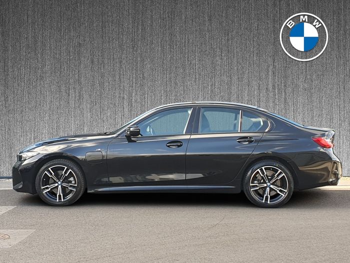 BMW 3 Series 2024