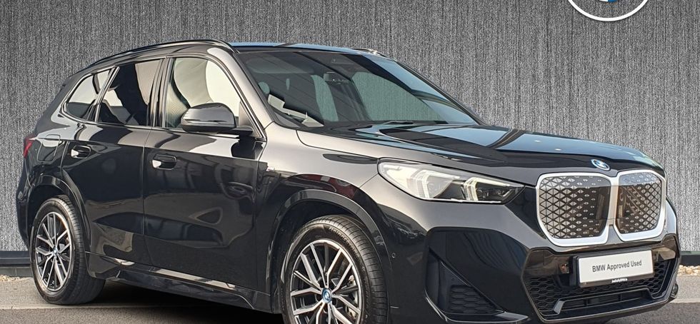 BMW iX1 2025