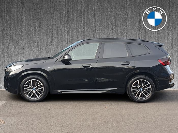 BMW iX1 2025