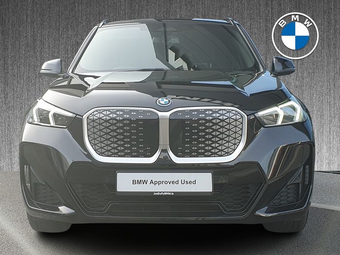 BMW iX1 2025
