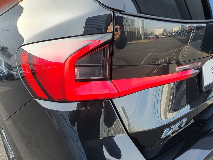 BMW iX1 2025