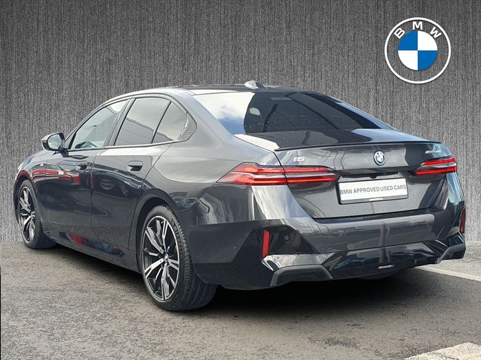 BMW i5 2023