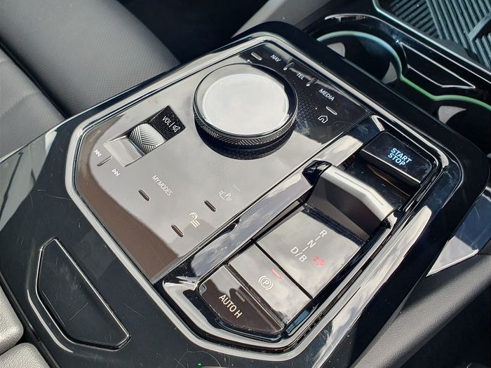 BMW i5 2023