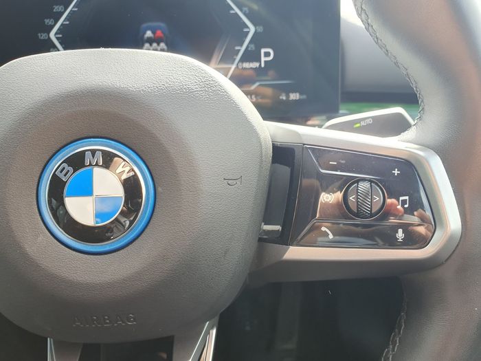 BMW i5 2023