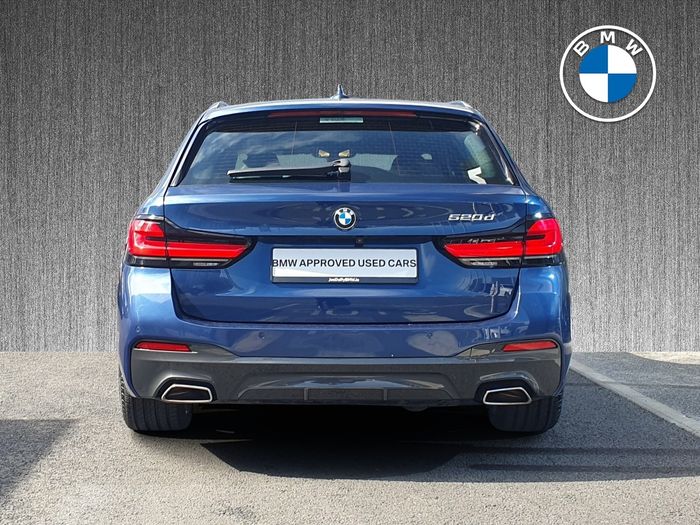 BMW 5 Series 2022