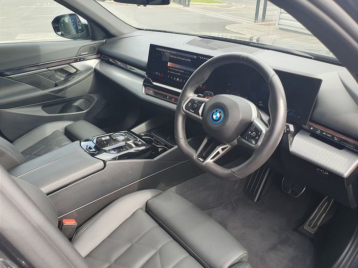 BMW 5 Series 2025