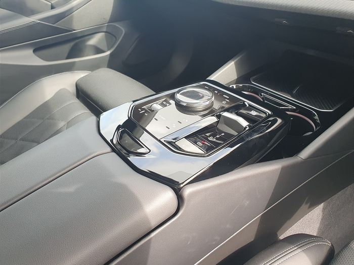 BMW 5 Series 2025