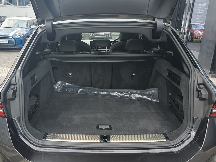 BMW 5 Series 2025