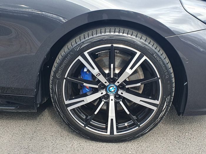 BMW 5 Series 2025