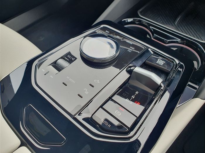 BMW 5 Series 2025