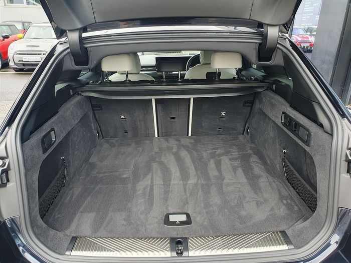 BMW 5 Series 2025