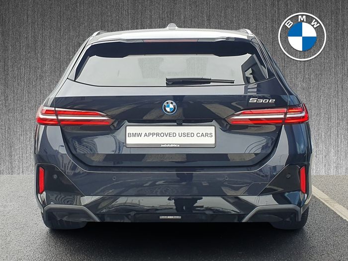 BMW 5 Series 2025