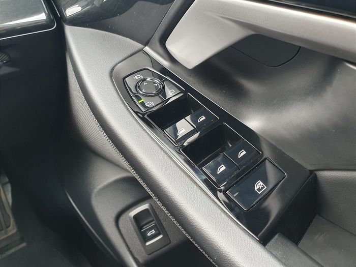 BMW 5 Series 2025