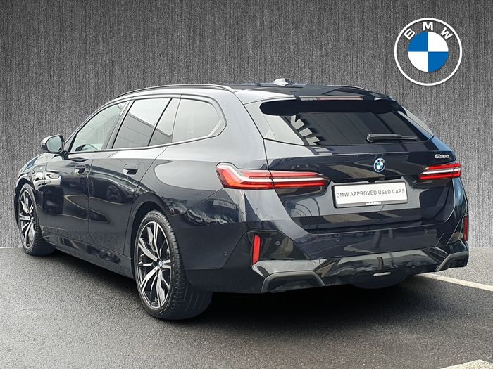 BMW 5 Series 2025