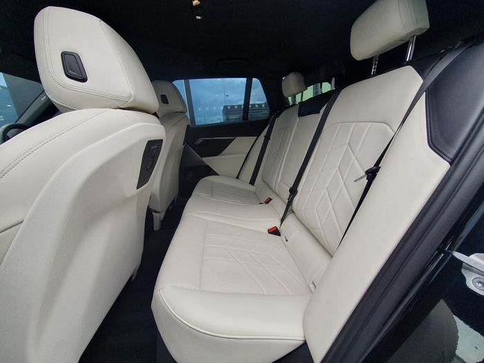 BMW 5 Series 2025