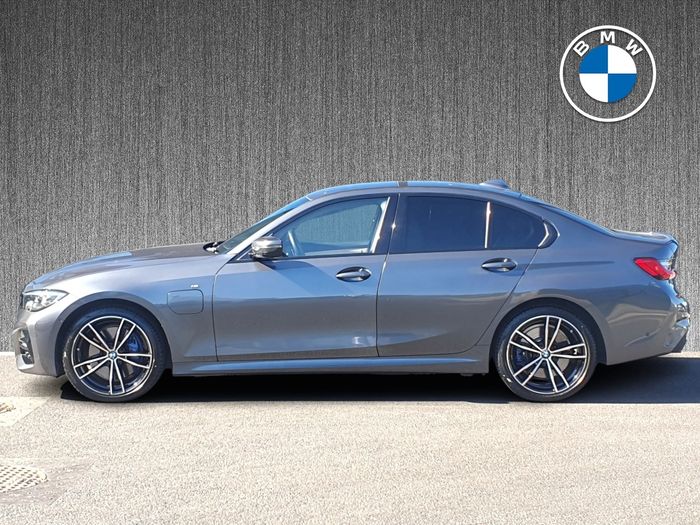 BMW 3 Series 2021