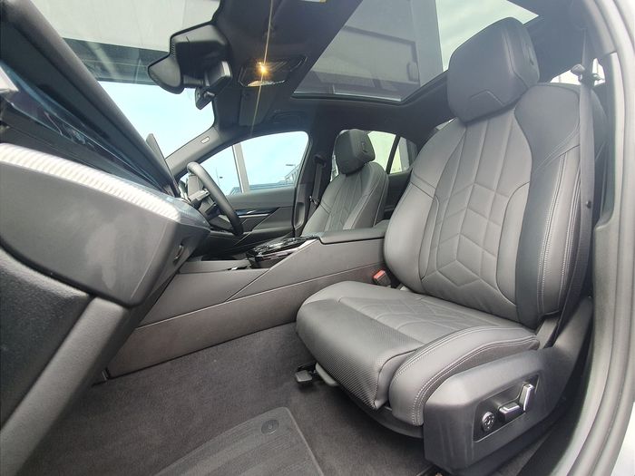 BMW i5 2025