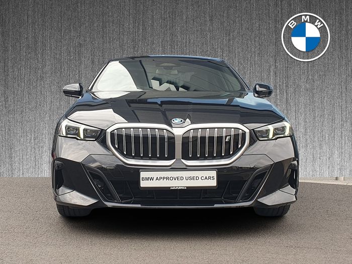 BMW i5 2025