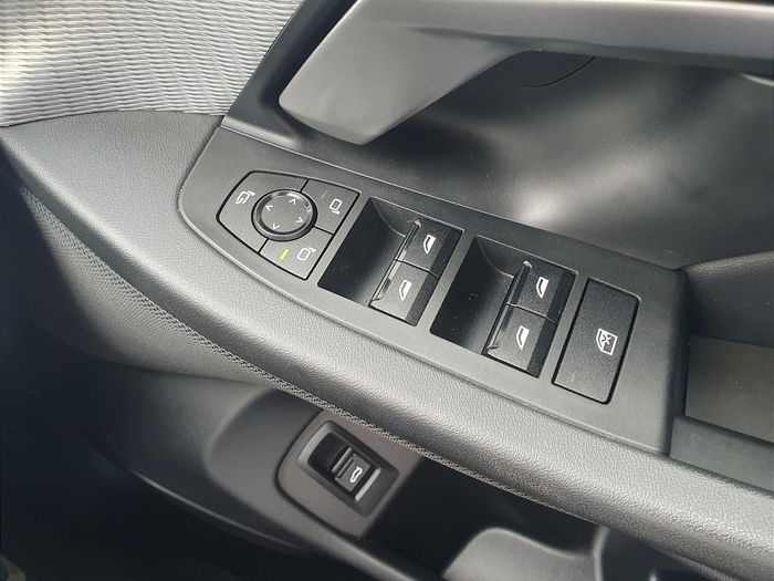 BMW i5 2025
