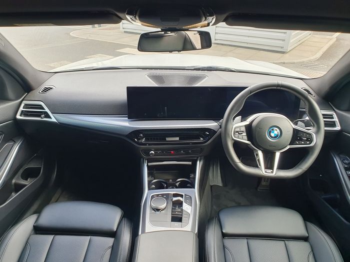 BMW 3 Series 2025