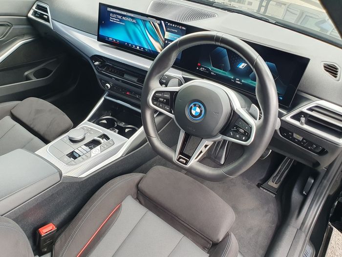 BMW 3 Series 2025