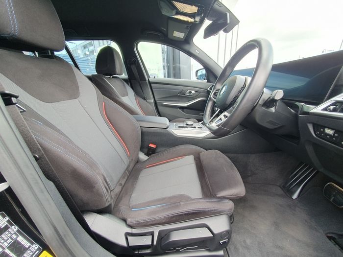 BMW 3 Series 2025