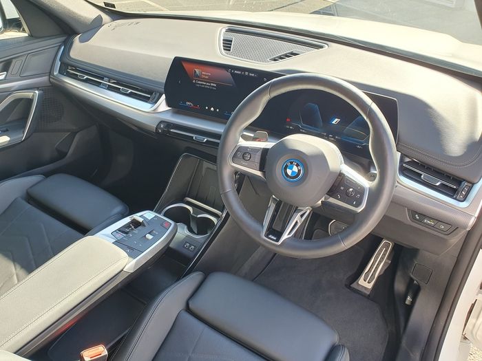 BMW iX1 2025