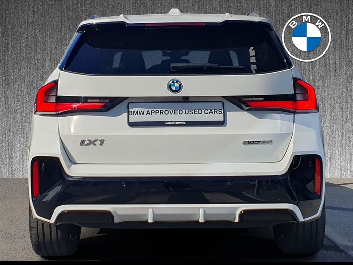 BMW iX1 2025
