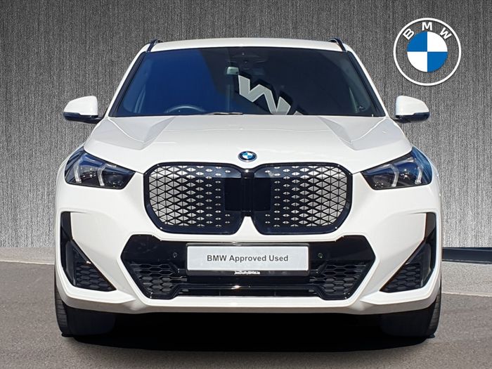 BMW iX1 2025