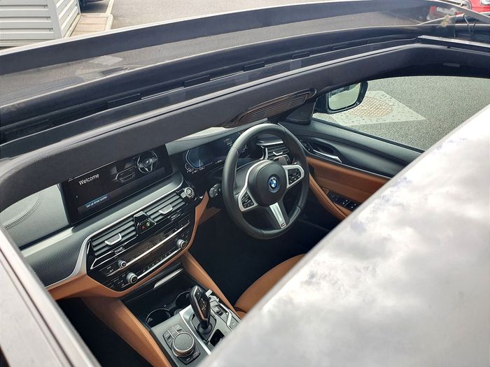 BMW 5 Series 2023