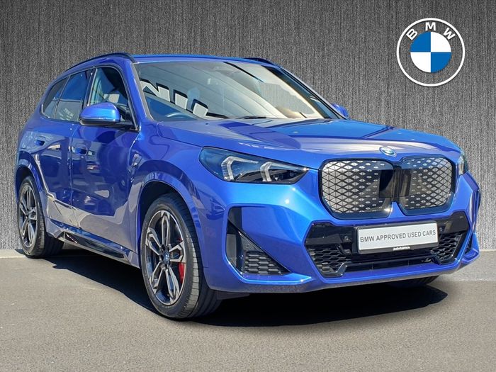 BMW iX1 2025