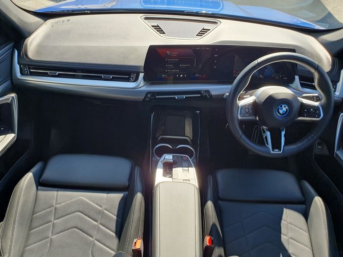 BMW iX1 2025