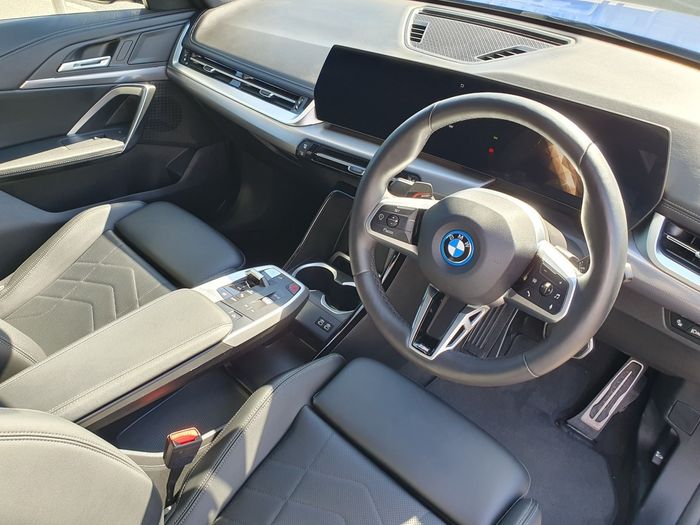 BMW iX1 2025