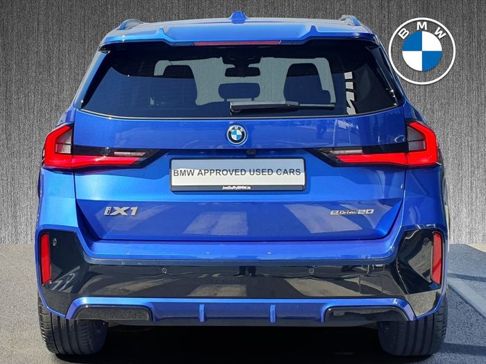 BMW iX1 2025