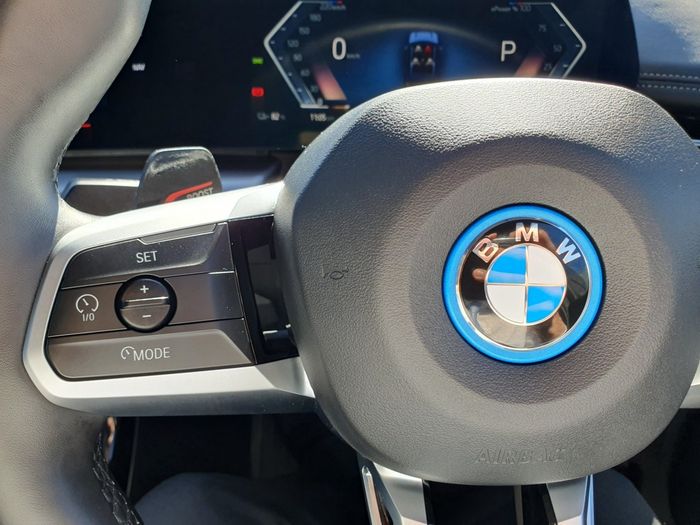 BMW iX1 2025