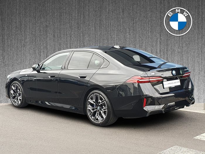 BMW i5 2025