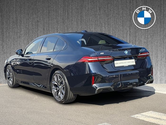 BMW i5 2025