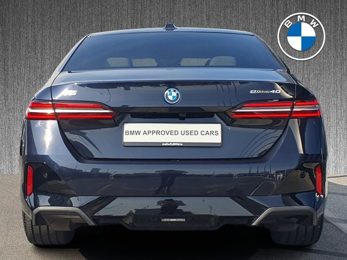 BMW i5 2025