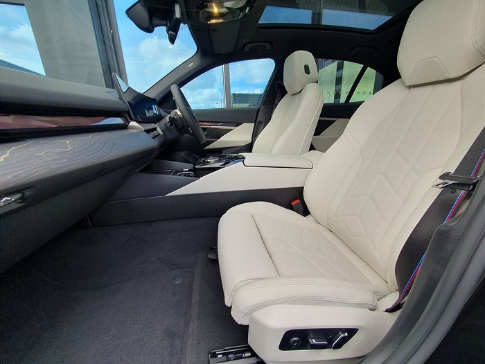 BMW 5 Series 2026