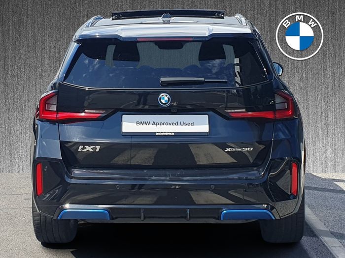 BMW iX1 2023