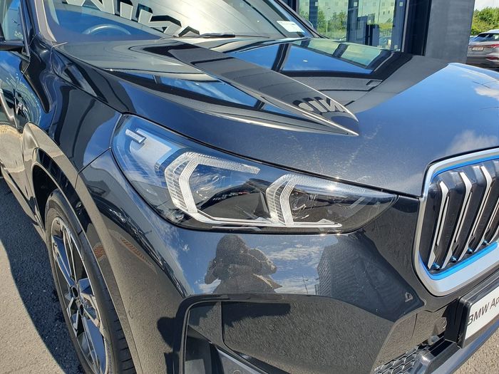 BMW iX1 2023