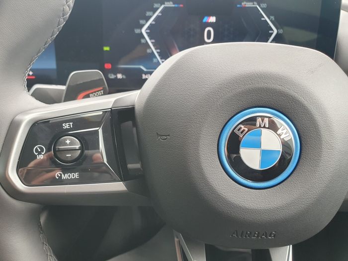 BMW i5 2025
