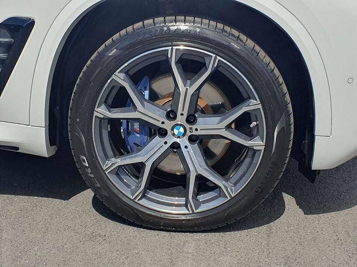 BMW X5 2024