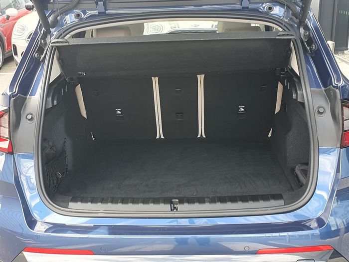 BMW iX1 2024