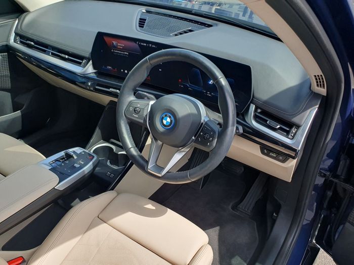 BMW iX1 2024