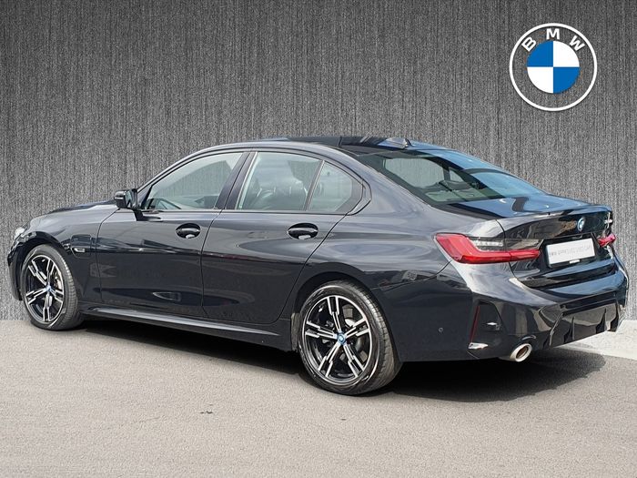 BMW 3 Series 2023