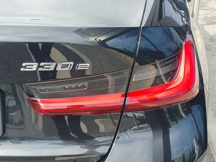 BMW 3 Series 2023