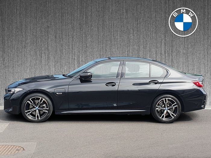 BMW 3 Series 2023
