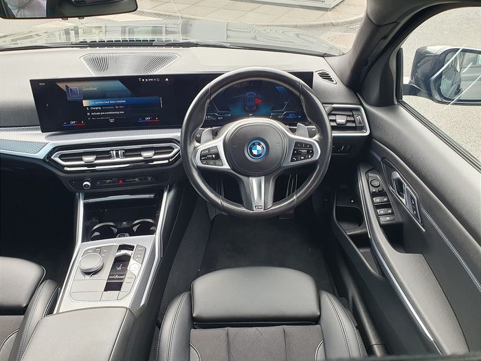 BMW 3 Series 2023